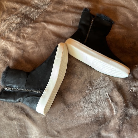 Brand new black booties - Picture 3 of 6